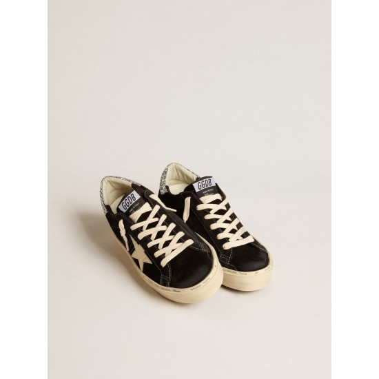 Women’s Hi Star in black leather with silver glitter heel tab